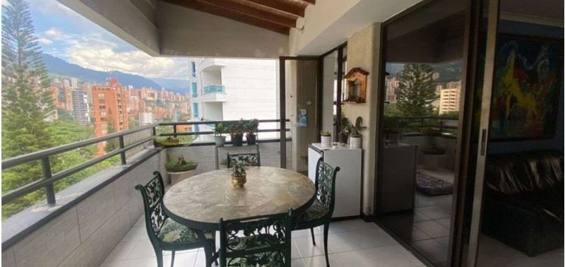 Apartamento en Venta en Medellín, Altos del Poblado