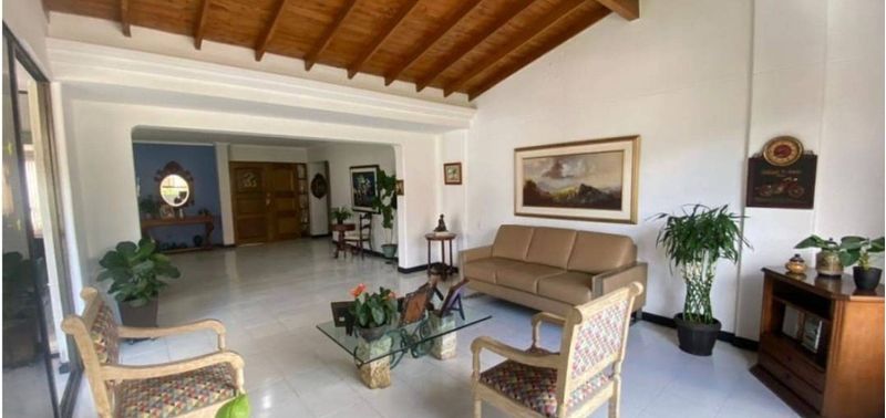 Apartamento en Venta en Medellín, Altos del Poblado-2