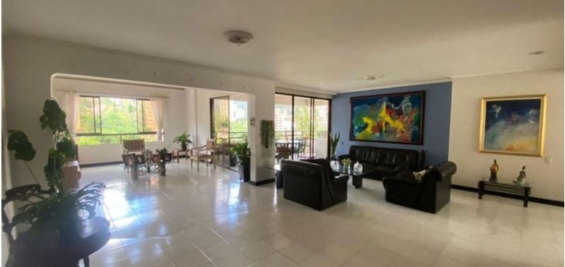 Apartamento en Venta en Medellín, Altos del Poblado-3
