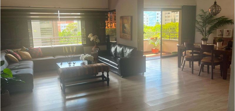 Apartamento en Venta en Medellín, El Poblado-0