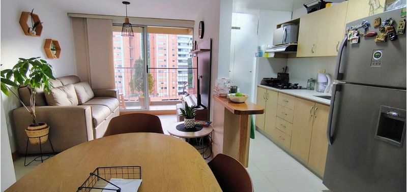 Apartamento en Venta en Sabaneta, Tres Esquinas-1
