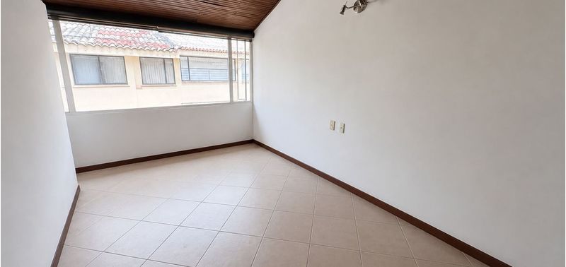 Casa en Venta en Bogotá, D.C., Cedritos-4