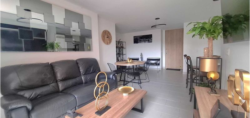 Apartamento en Venta en Medellín, Los Colores-0
