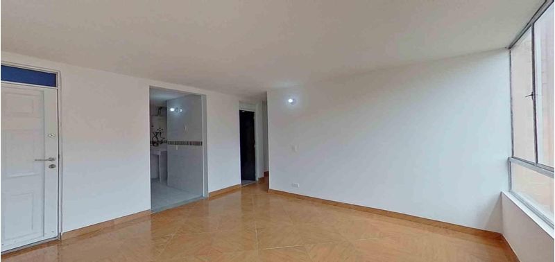 Apartamento en Venta en Madrid, zaragoza-0