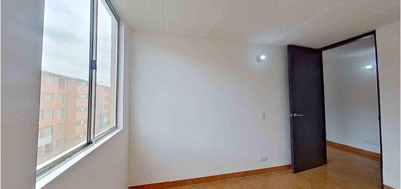 Apartamento en Venta en Madrid, zaragoza-5