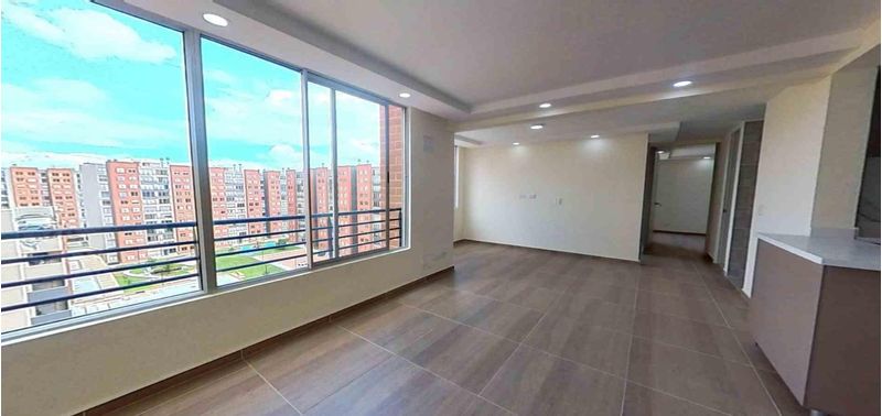 Apartamento en Venta en Madrid, hacienda los sauces-0