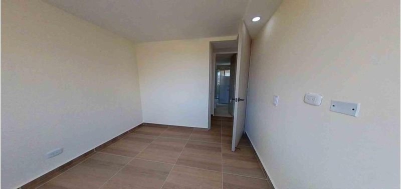 Apartamento en Venta en Madrid, hacienda los sauces-1