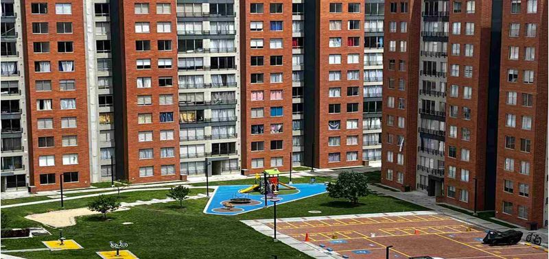 Apartamento en Venta en Madrid, hacienda los sauces-17