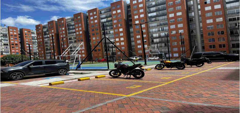 Apartamento en Venta en Madrid, hacienda los sauces-28