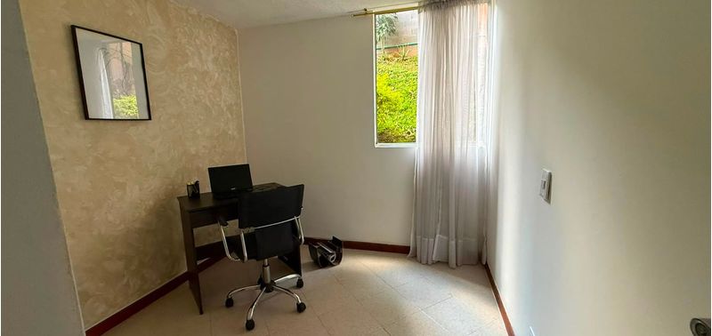 Apartamento en Venta en Envigado, Alcalá-0