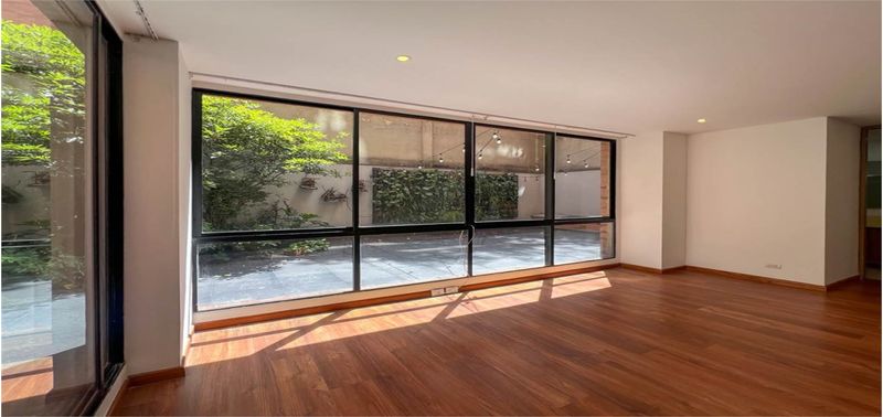 Apartamento en Venta en Bogotá, D.C., Los Rosales Emaús