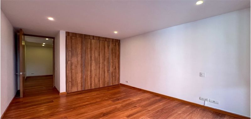 Apartamento en Venta en Bogotá, D.C., Los Rosales Emaús-17
