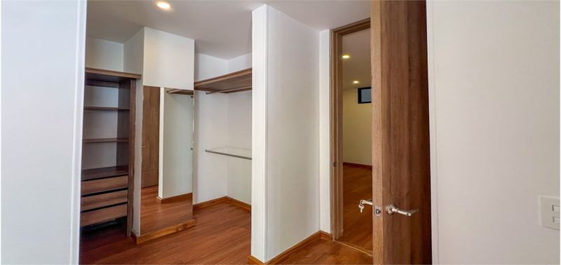 Apartamento en Venta en Bogotá, D.C., Los Rosales Emaús-19
