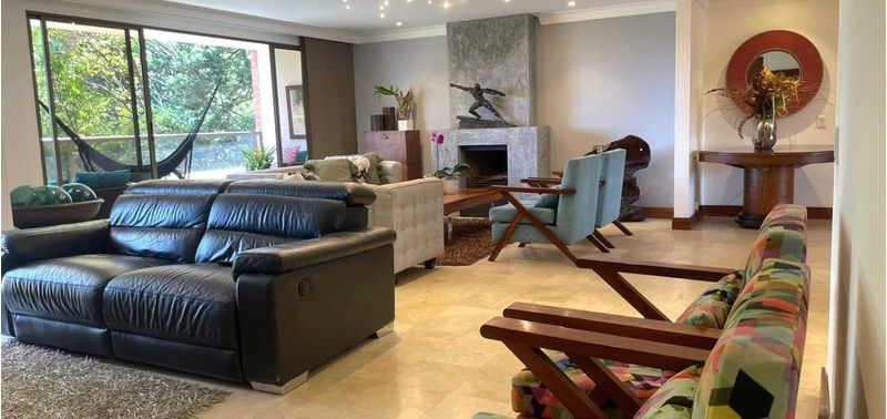 Apartamento en Venta en Medellín, Altos del Poblado-3