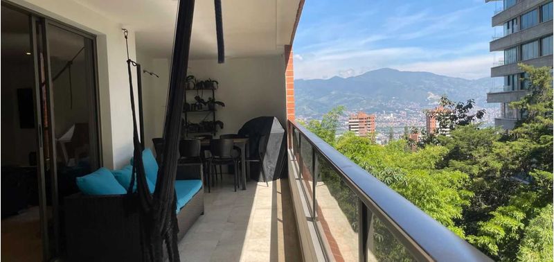 Apartamento en Venta en Medellín, Altos del Poblado-9