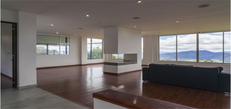 Casa en Venta en Sopó, Sopo sector Yerbabuena-1