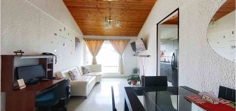 Apartamento en Venta en Bogotá, D.C., Almendros-0