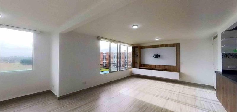 Apartamento en Venta en Madrid, san pedro-0