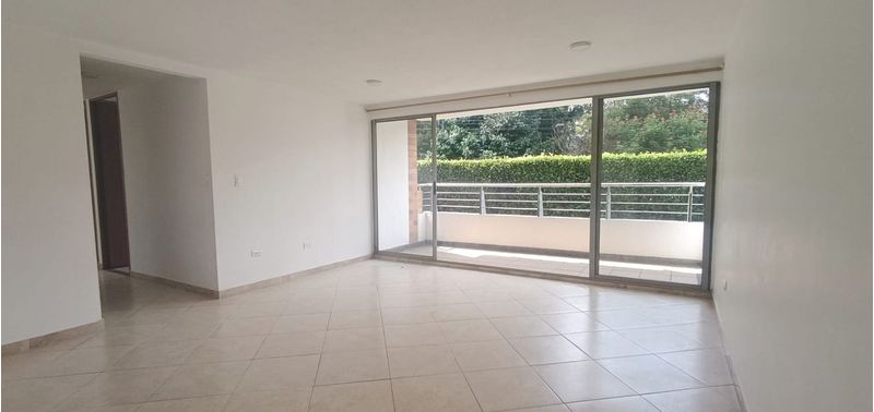 Apartamento en Venta en Medellín, Belén Loma de los Bernal-0