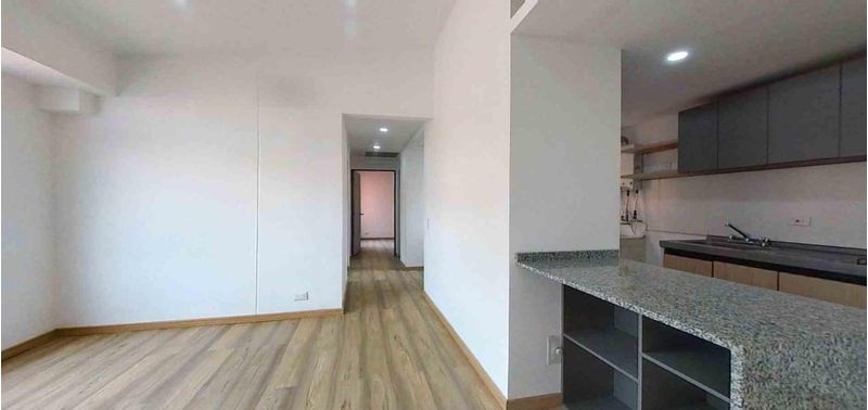 Apartamento en Venta en Madrid, hacienda casa blanca-0