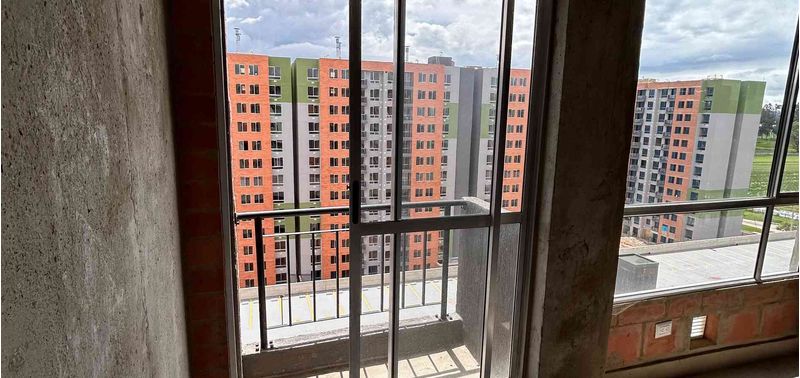 Apartamento en Venta en Bogotá, D.C., Altos de Madrid-11