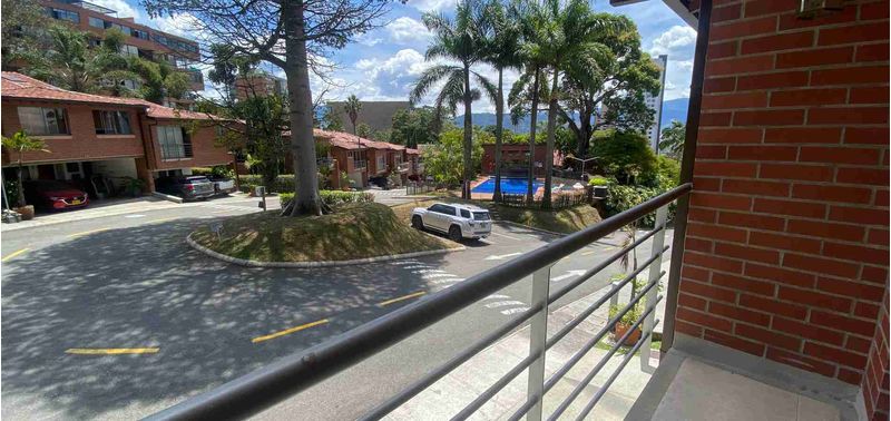 Casa en Venta en Medellín, Altos del Poblado-0