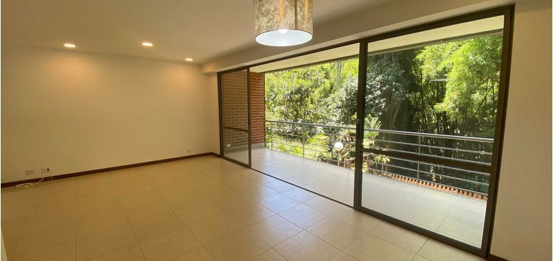 Casa en Venta en Medellín, Altos del Poblado-3