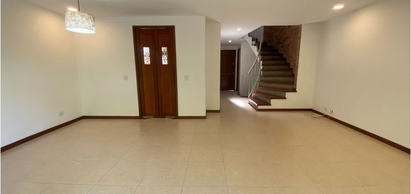 Casa en Venta en Medellín, Altos del Poblado-8