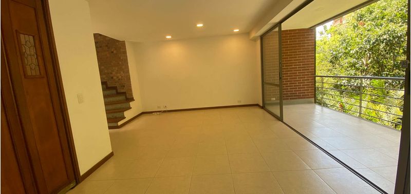 Casa en Venta en Medellín, Altos del Poblado-13