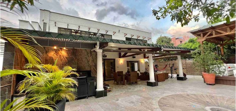 Casa en Venta en Medellín, El Poblado-12