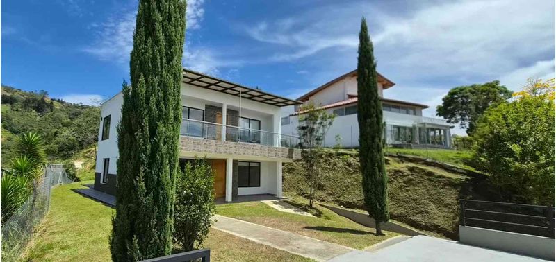Casa en Venta en Medellín, Belén Altavista-0