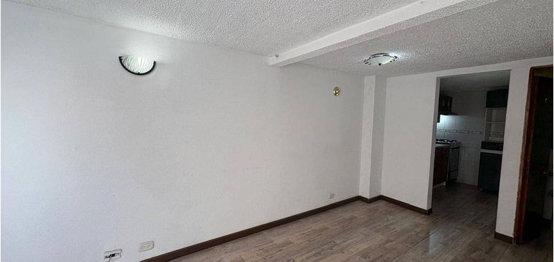 Casa en Venta en Bogotá, D.C., Florencia-0