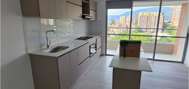 Apartamento en Venta en Sabaneta, Las Lomitas-1