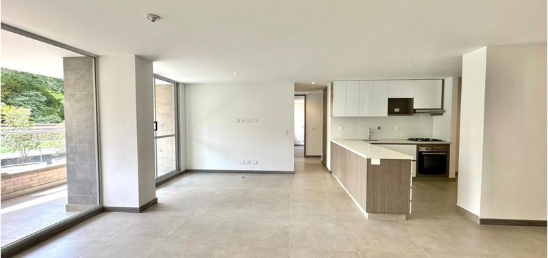 Apartamento en Venta en Envigado, Alcalá-0