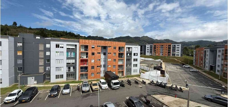 Apartamento en Venta en La Ceja, La Ceja-1