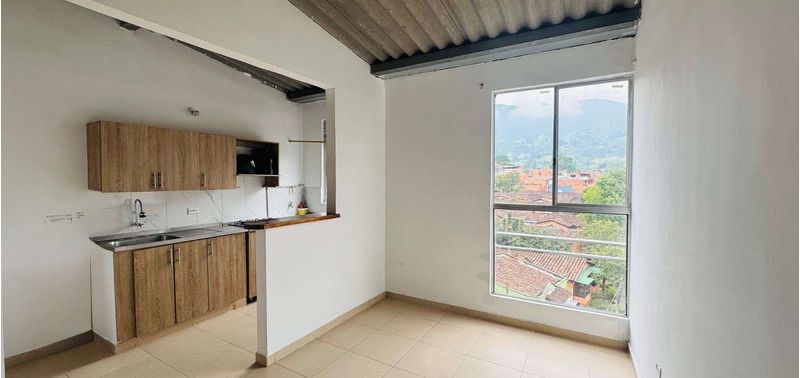 Apartamento en Venta en Medellín, San Antonio de Prado-1
