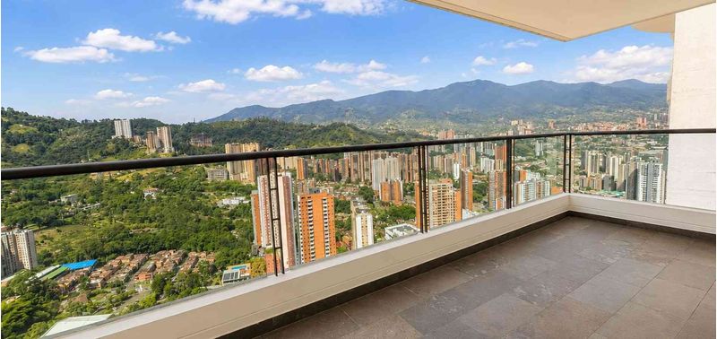 Apartamento en Venta en Sabaneta, Las Lomitas-0