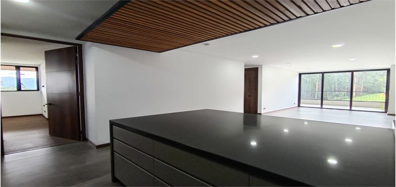 Apartamento en Venta en Medellín, Las Palmas-1