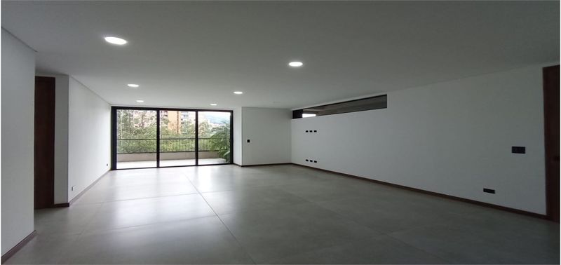 Apartamento en Venta en Medellín, Las Palmas-0