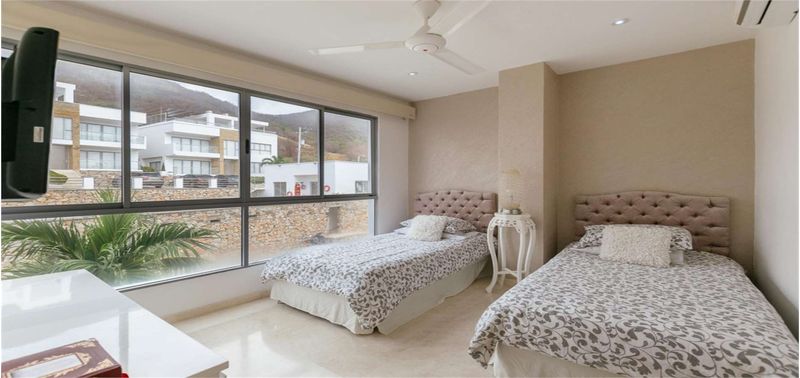 Casa en Venta en Santa Marta, Rodadero Sur-11