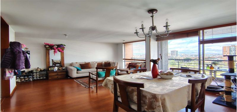 Apartamento en Venta en Bogotá, D.C., PONTEVEDRA 2-3