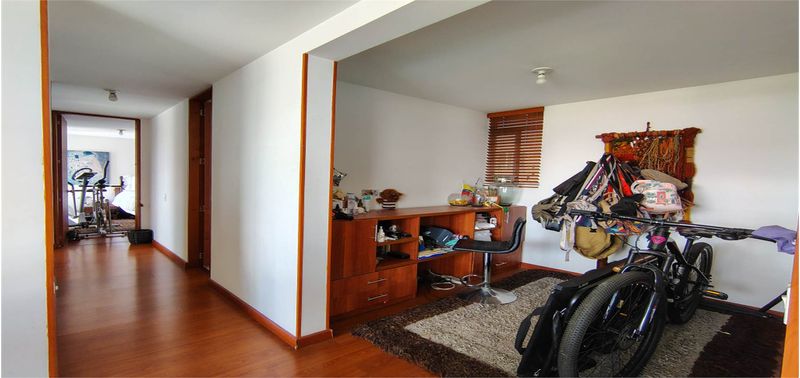 Apartamento en Venta en Bogotá, D.C., PONTEVEDRA 2-4