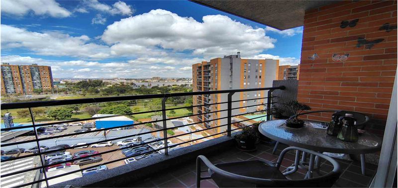Apartamento en Venta en Bogotá, D.C., PONTEVEDRA 2-6