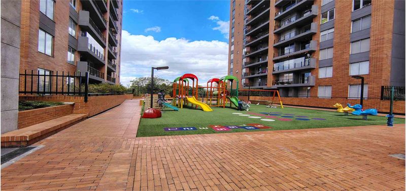 Apartamento en Venta en Bogotá, D.C., PONTEVEDRA 2-23