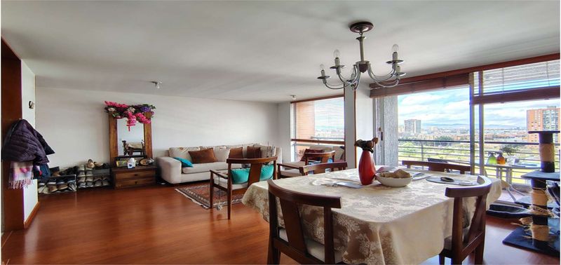 Apartamento en Venta en Bogotá, D.C., PONTEVEDRA 2-28
