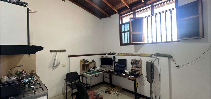 Casa en Venta en Medellín, Laureles-12