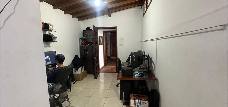 Casa en Venta en Medellín, Laureles-16