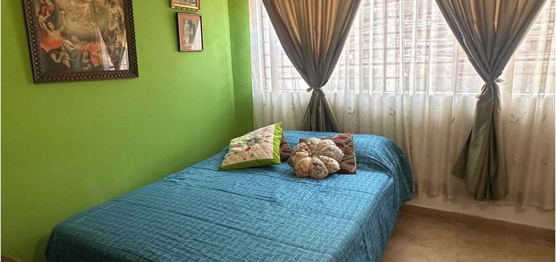 Casa en Venta en Medellín, Laureles-24