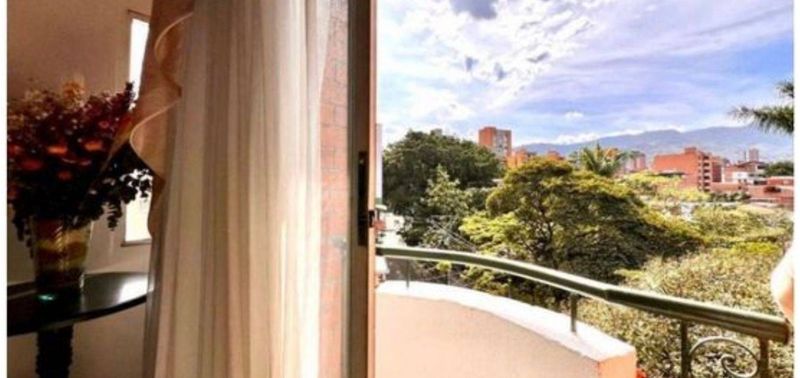 Apartamento en Venta en Sabaneta, San Joaquin-0