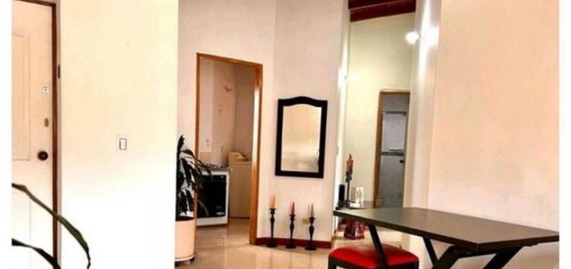 Apartamento en Venta en Sabaneta, San Joaquin-1